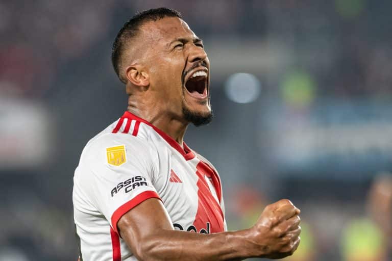 VIDEO: As&iacute; fue el GOL de SALOM&Oacute;N ROND&Oacute;N en el Supercl&aacute;sico Boca vs River