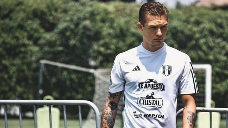 &iexcl;Pol&eacute;mica en Per&uacute;! Reynoso borra a Oliver Sonne para el partido ante Argentina y las redes explotan