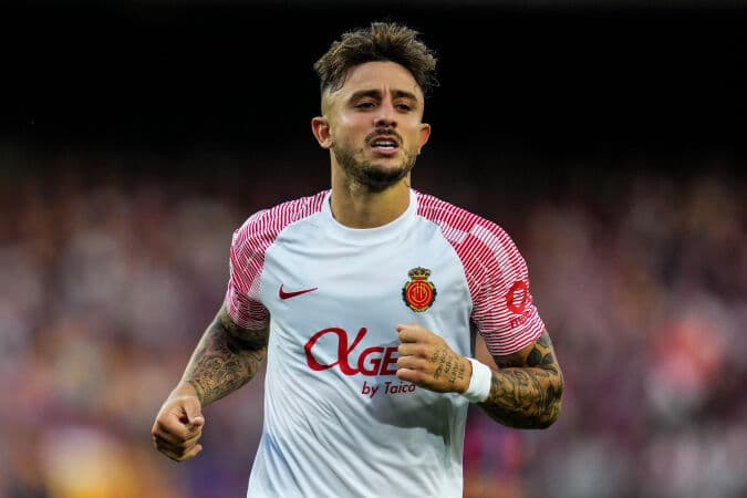 De Espa&ntilde;a a Argentina, el recambio en el campe&oacute;n del Mundo: Maffeo, el &uacute;ltimo en subirse en la &rsquo;Scaloneta&rsquo;