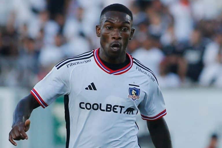 Fabi&aacute;n Castillo: De ser uno de los m&aacute;s criticados en Colo Colo a aparecer en el listado de los mejores creadores que lidera Ousmane Demb&eacute;l&eacute;