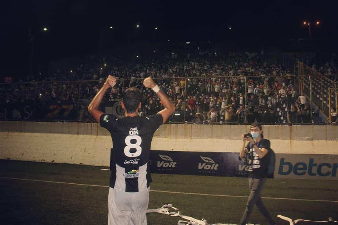 Alexis Ramos, el goleador argentino que "rugió" en el fútbol camboyano