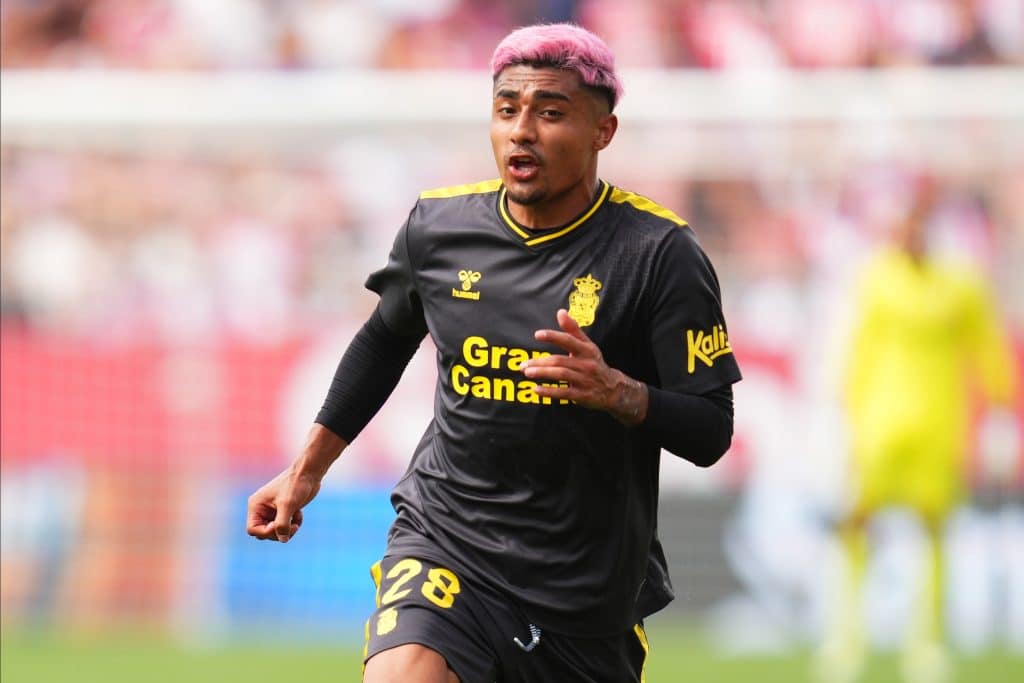 Julián Araujo va por importante premio | Cortesía: Icon Sport