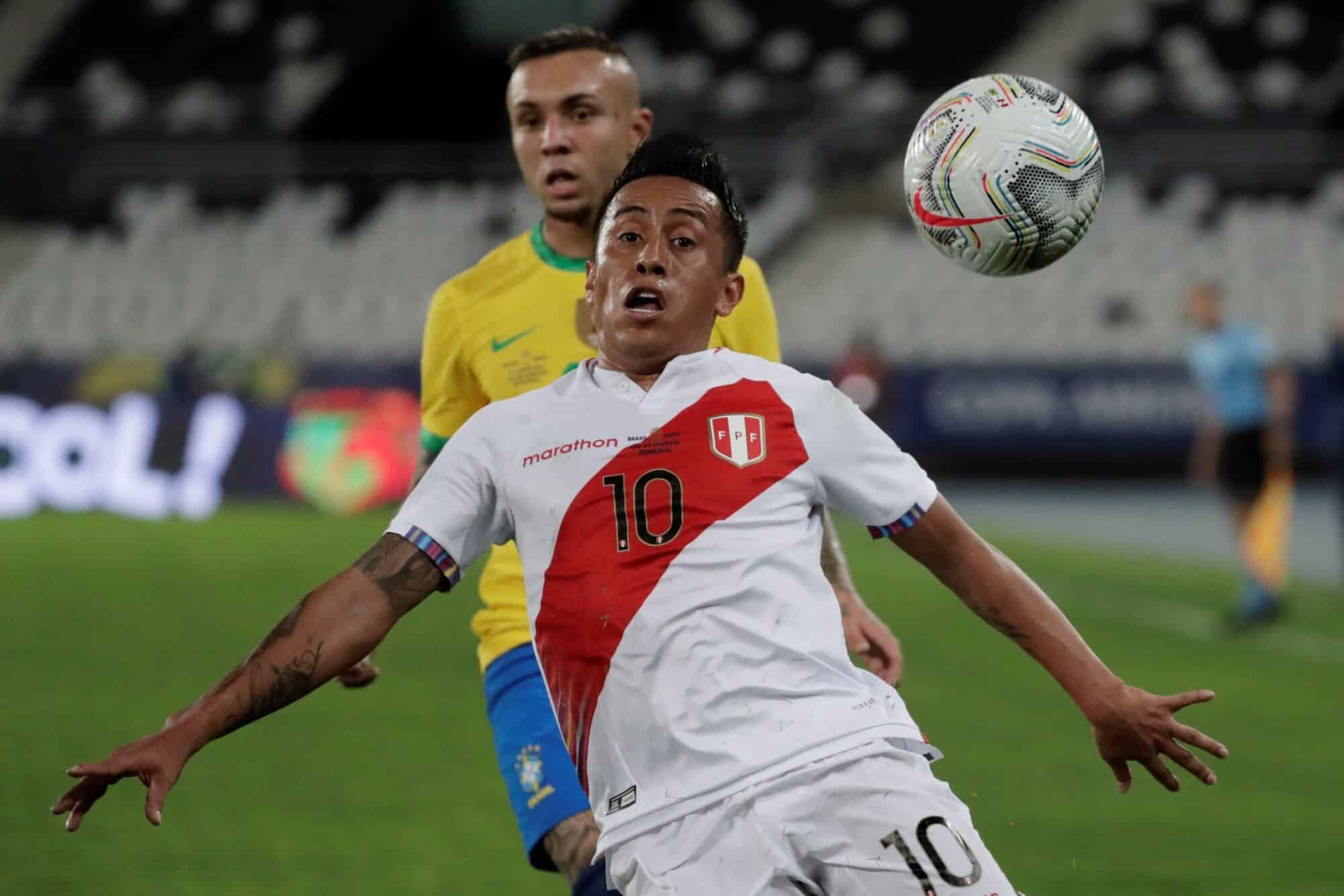 transferencias de futbolistas peruanos m&aacute;s caras de la historia