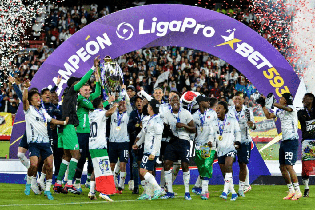 Liga de Quito celebrando título de Liga Pro Serie A