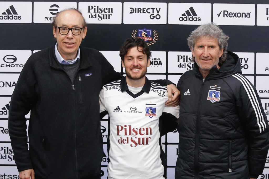 Marco Rojas en presentaci&oacute;n con Colo-Colo