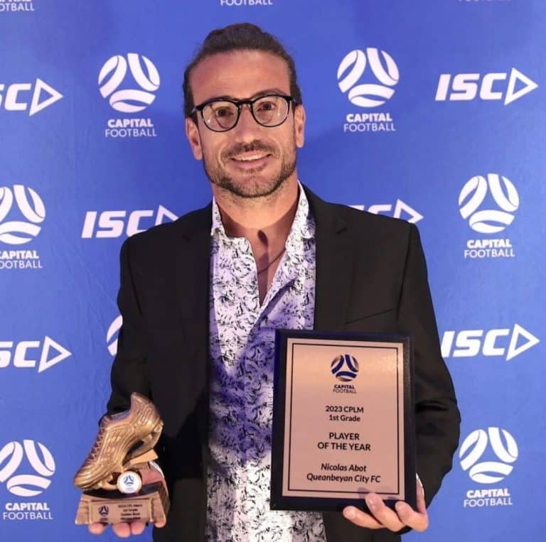 Nicol&aacute;s Abot: &ldquo;Quiero tener la oportunidad de jugar y anotar en el f&uacute;tbol de &Aacute;frica, es lo &uacute;ltimo que me falta&rdquo;