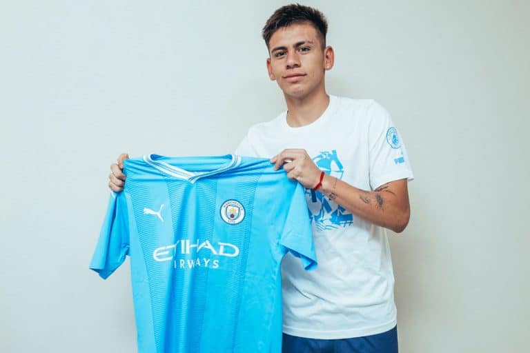 Se suma el &lsquo;Diablito&rsquo; Echeverri: Todos los jugadores que vistieron la camiseta de River y Manchester City