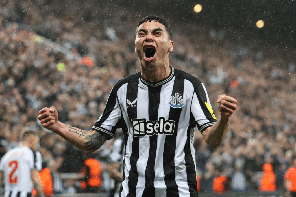 Miguel Almir&oacute;n en el Newcastle