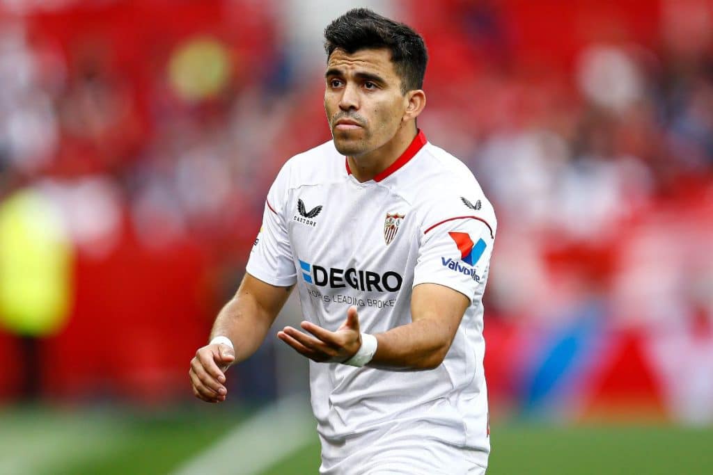 Marcos "Huevo" Acuña con el Sevilla