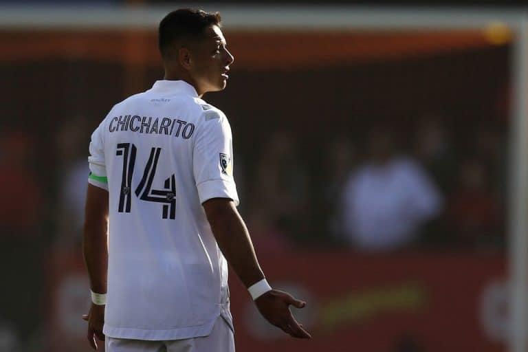 Todas las playeras que port&oacute; Chicharito Hern&aacute;ndez antes de regresar a Chivas: &iquest;en qu&eacute; club destac&oacute; m&aacute;s?