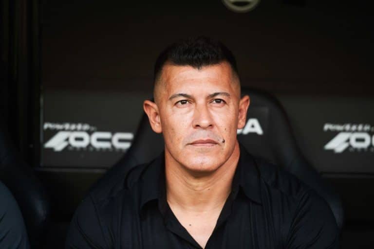 &iexcl;Ins&oacute;lito! Fue ACUSADO DE SECUESTRAR a chilena en Per&uacute; y llegar&iacute;a a Colo Colo de la mano de Jorge Almir&oacute;n