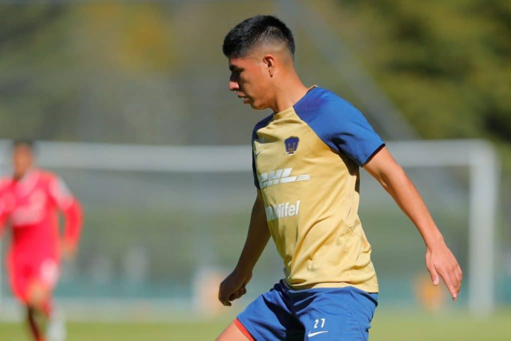 Piero Quispe con Pumas 2024 | Cortes&iacute;a: Pumas MX