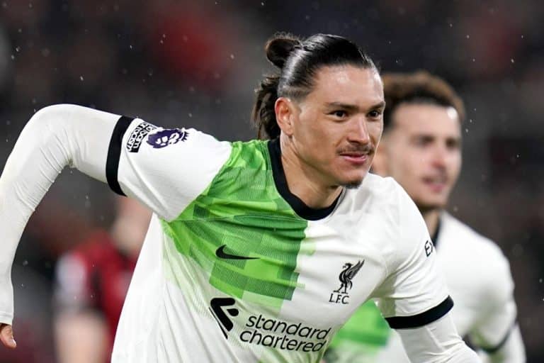 Darwin N&uacute;&ntilde;ez y lo injustas que son las redes sociales