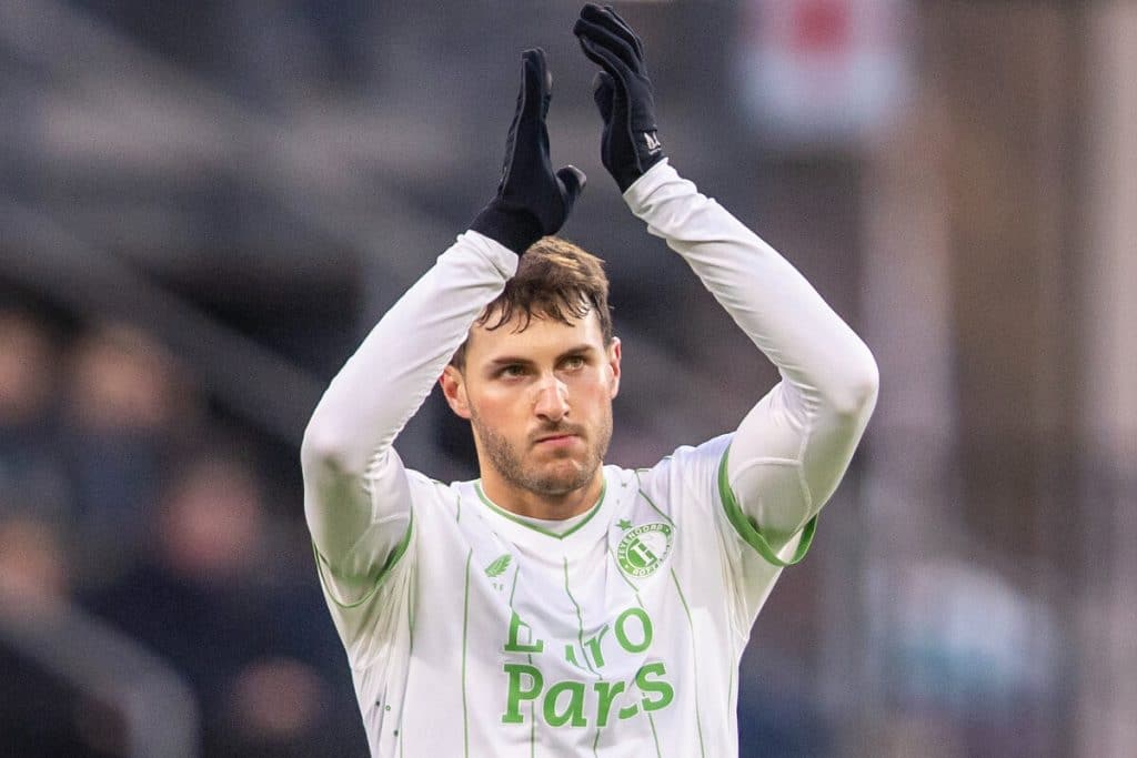 Futbolistas latinos - Santiago Giménez