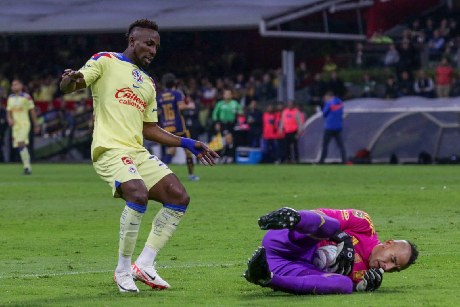 cade-cowell-jugara-en-chivas-santiago-gimenez-julian-qui&ntilde;ones-no