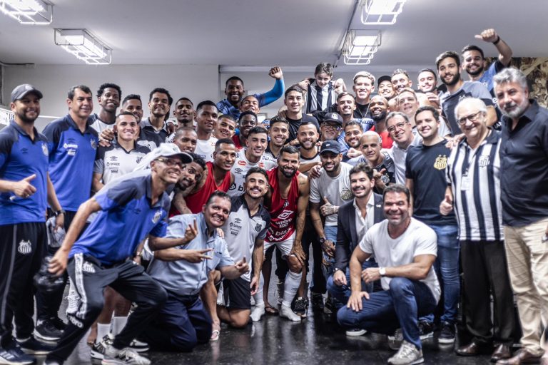 Llanto de Pedrinho, elogio a Guilherme y fiesta en el vestuario del Santos: el backstage de la visita de Neymar a Vila Belmiro