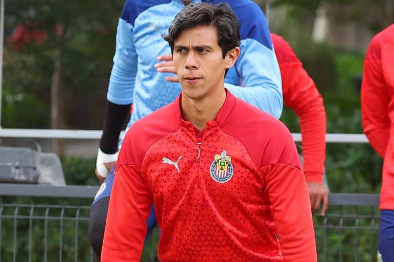 Jos&eacute; Juan Mac&iacute;as: &iquest;qu&eacute; pasa con el secretismo respecto a la lesi&oacute;n del delantero de Chivas?