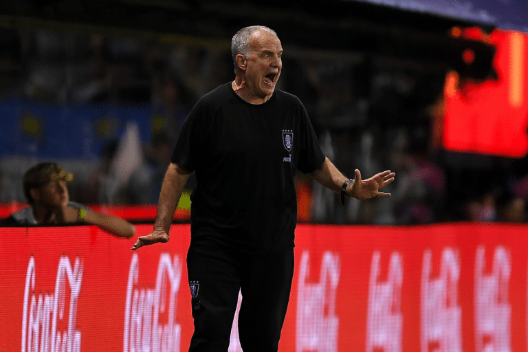 C&oacute;mo le fue a Marcelo Bielsa como entrenador en la Copa Am&eacute;rica, &iquest;cu&aacute;ntas disput&oacute; y c&oacute;mo fue su rendimiento?