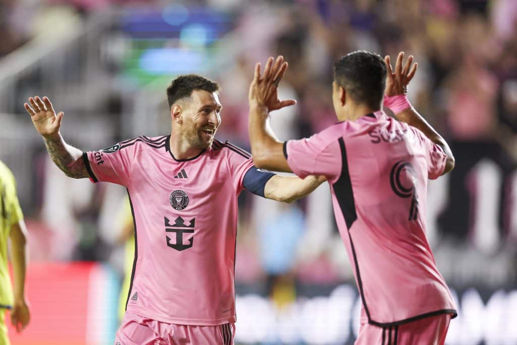 compa&ntilde;eros de Lionel Messi