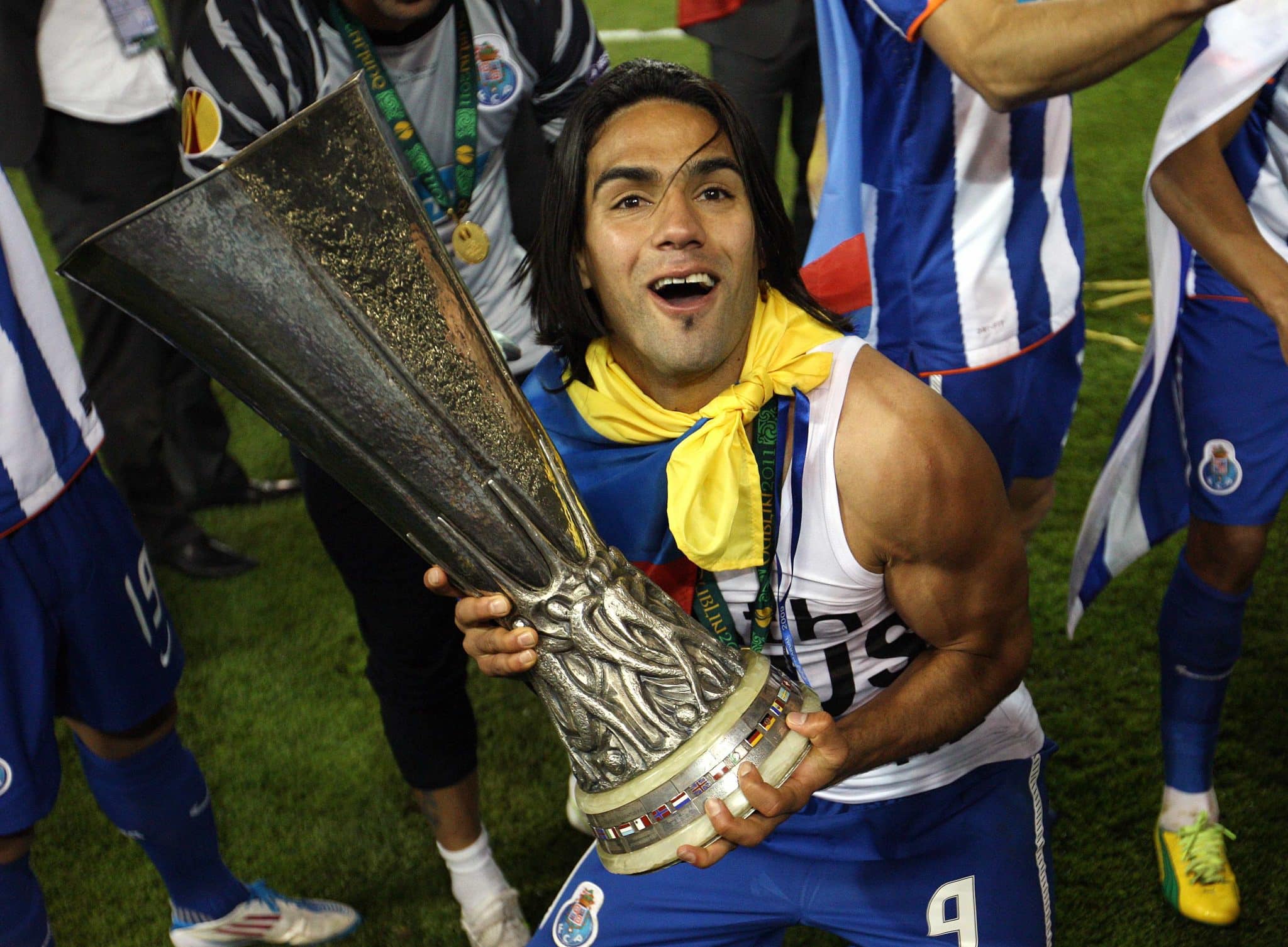 Radamel Falcao baraja una inesperada opci&oacute;n para su futuro