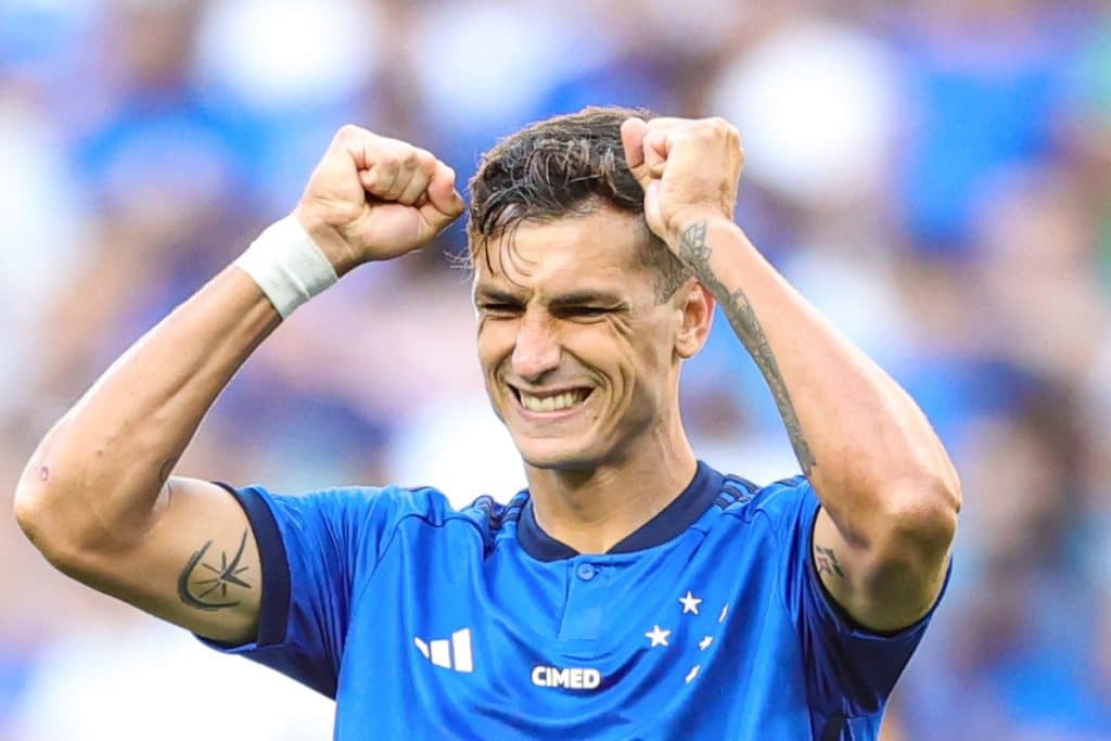 Juan Dinenno Cruzeiro 2024 | Cortes&iacute;a: Bal&oacute;n Latino