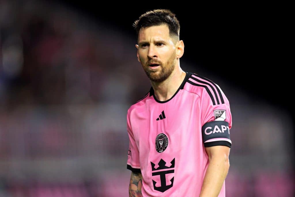 M&aacute;s all&aacute; de Lionel Messi