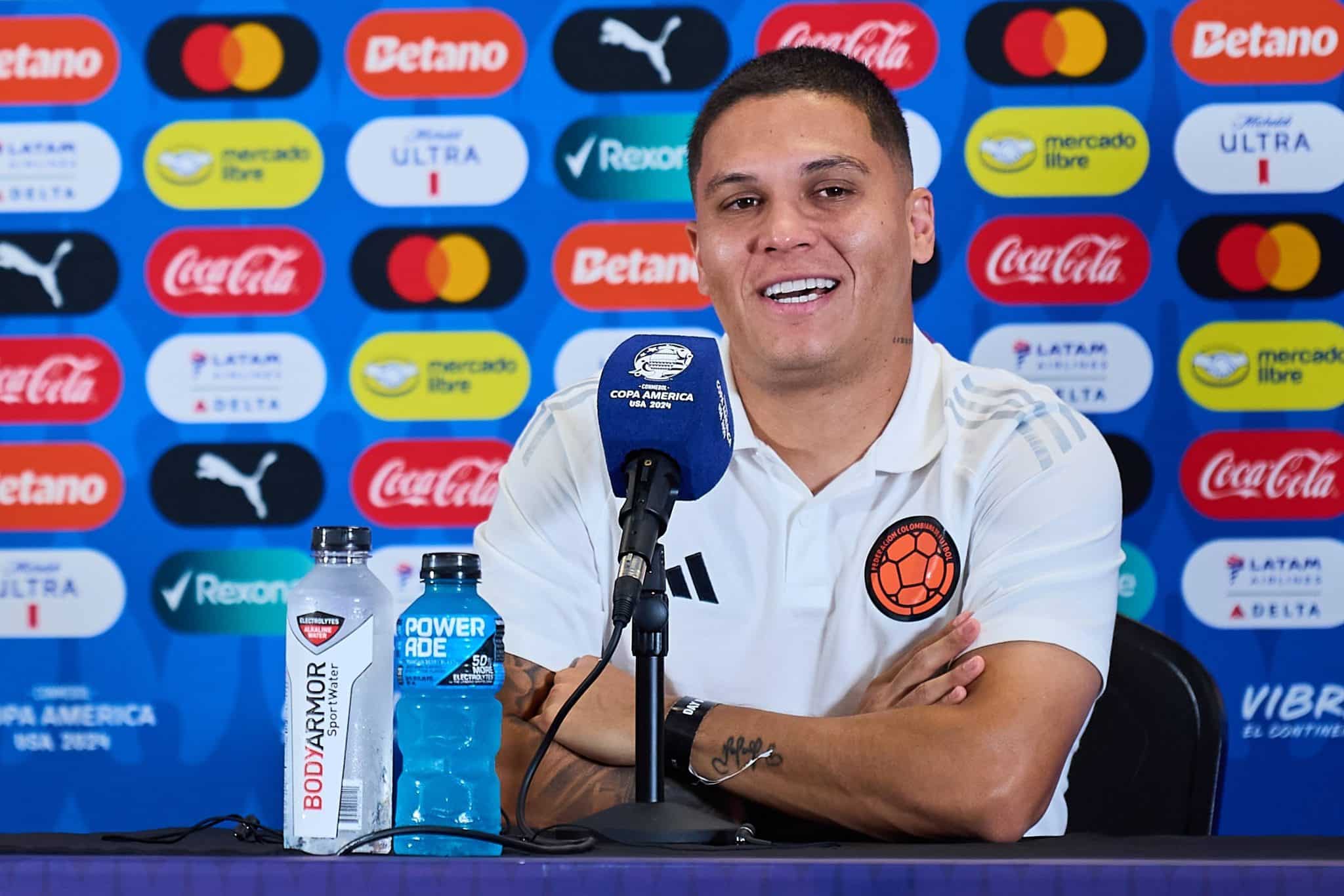 Los mejores mediocampistas colombianos de la historia