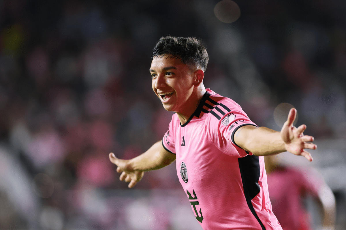 Tom&aacute;s Avil&eacute;s