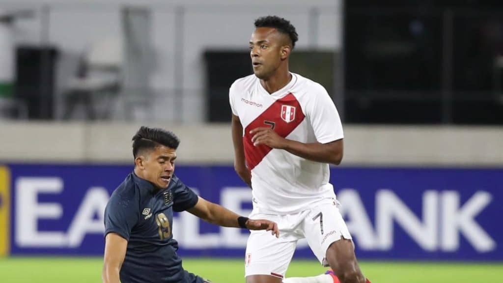 Historial Per&uacute; vs El Salvador | Cortes&iacute;a: FPF