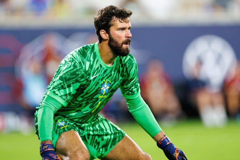 Alisson Becker en los penales: atajadas, efectividad y goles recibidos