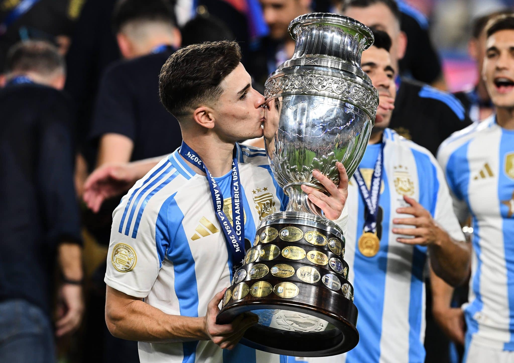 Los 10 futbolistas m&aacute;s valiosos de los Juegos Ol&iacute;mpicos de Par&iacute;s 2024