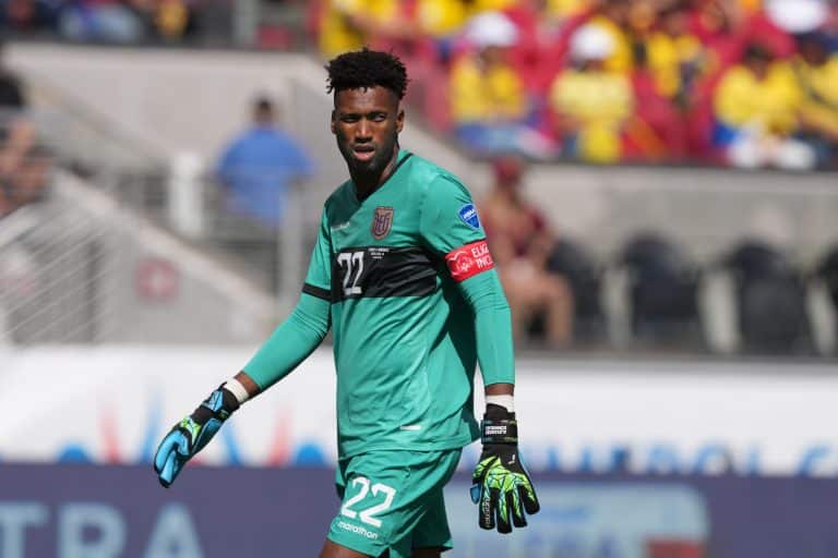 Alexander Dom&iacute;nguez en los penales: atajadas, efectividad y goles recibidos