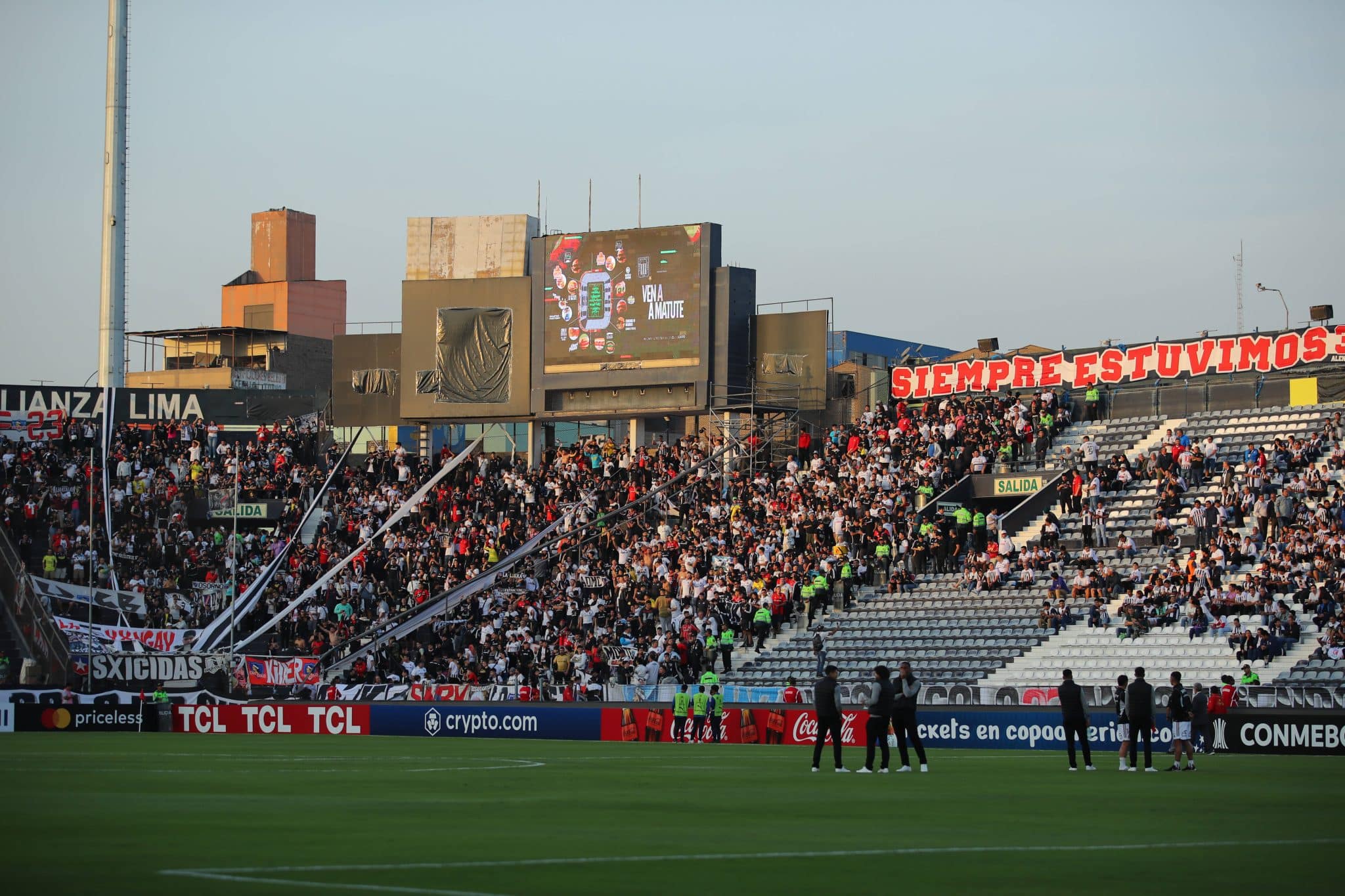 Los estadios m&aacute;s grandes de Per&uacute;