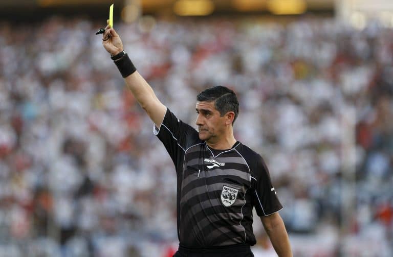 Qui&eacute;n es Carlos Chand&iacute;a, el &aacute;rbitro que confes&oacute; haber favorecido a Messi contra M&eacute;xico en 2007
