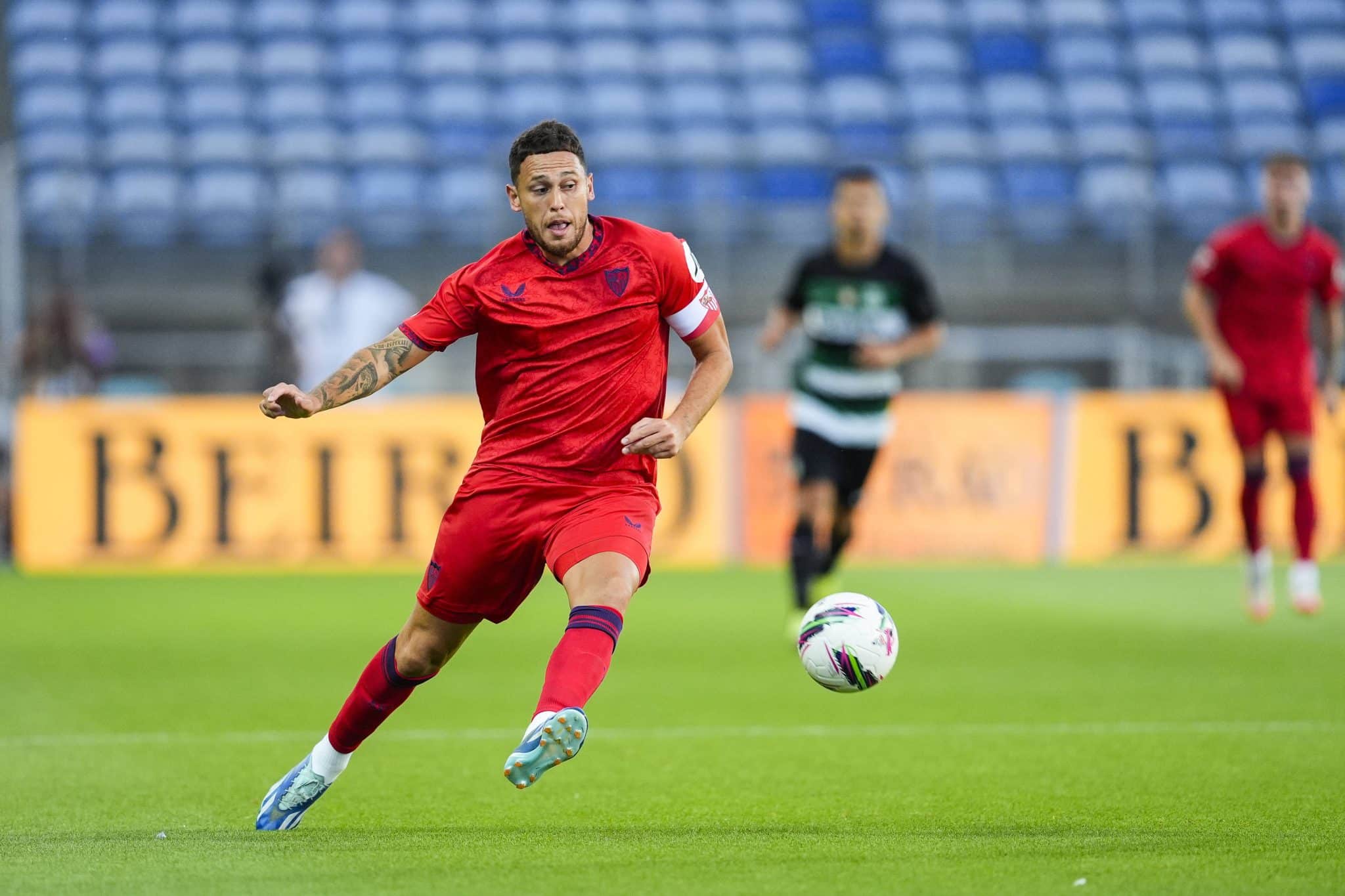 Cuál será el salario de Lucas Ocampos en Rayados y qué número de playera usará