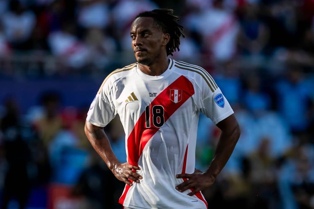 Los 5 futbolistas peruanos con m&aacute;s t&iacute;tulos en la historia