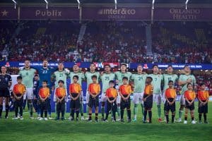&iexcl;ESC&Aacute;NDALO previo a la Copa Sudamericana! Violencia en Bolivia &lsquo;ensombrece&rsquo; el debut de Always Ready y obliga la renuncia de un jugador