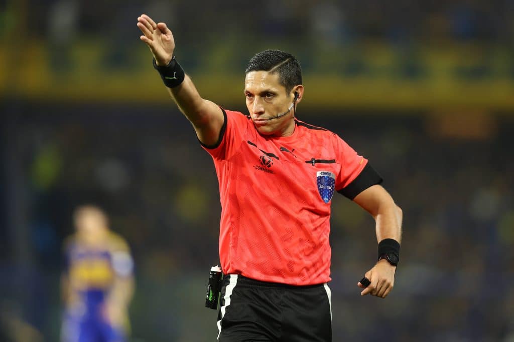 Jes&uacute;s Valenzuela, el &aacute;rbitro de Flamengo vs. Pe&ntilde;arol