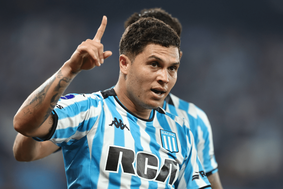 Cu&aacute;ntos t&iacute;tulos tiene Juanfer Quintero