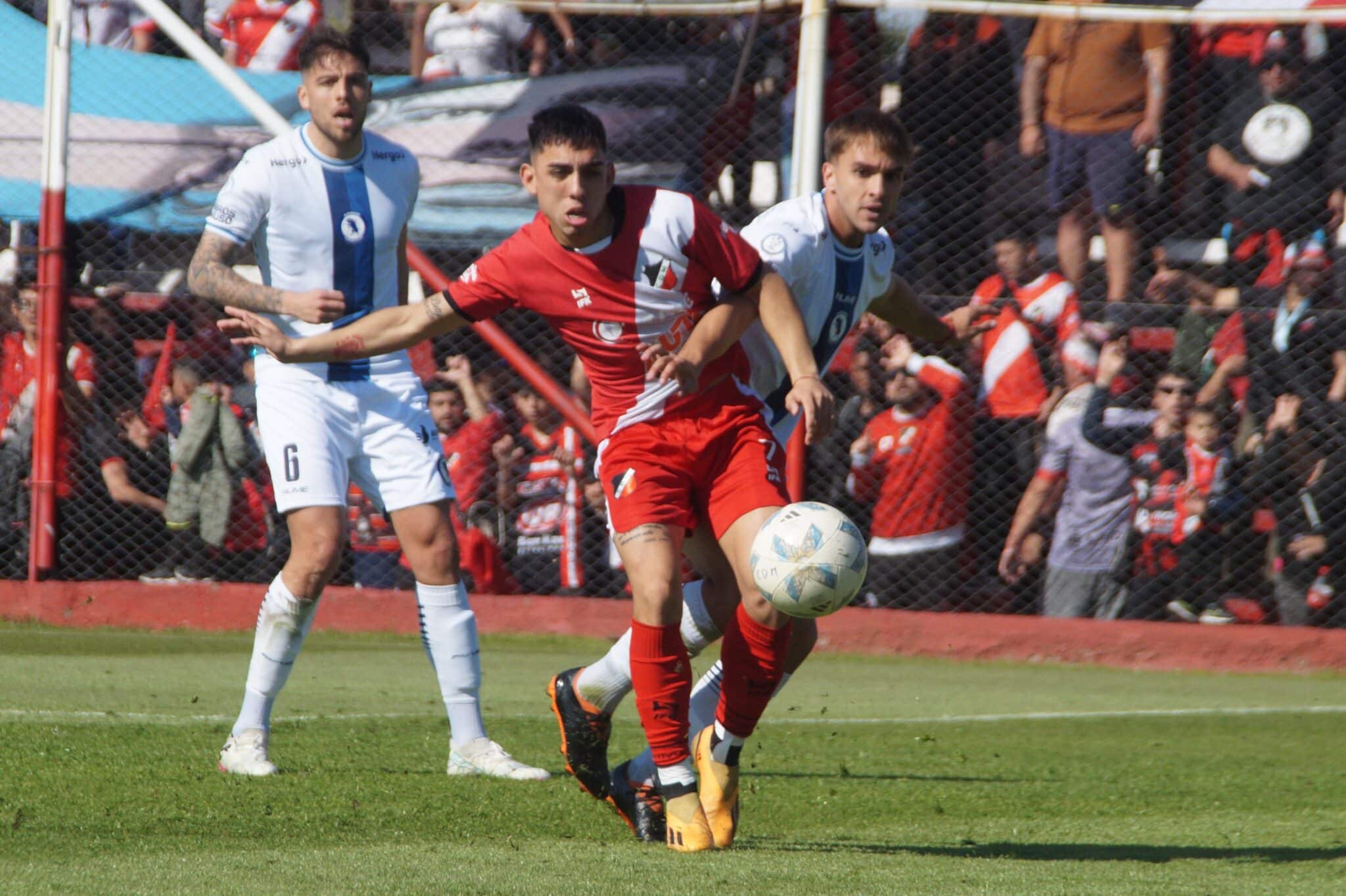 &iquest;Cu&aacute;nto dinero recibir&aacute; Sporting Cristal por la venta de Santiago Gonz&aacute;lez?