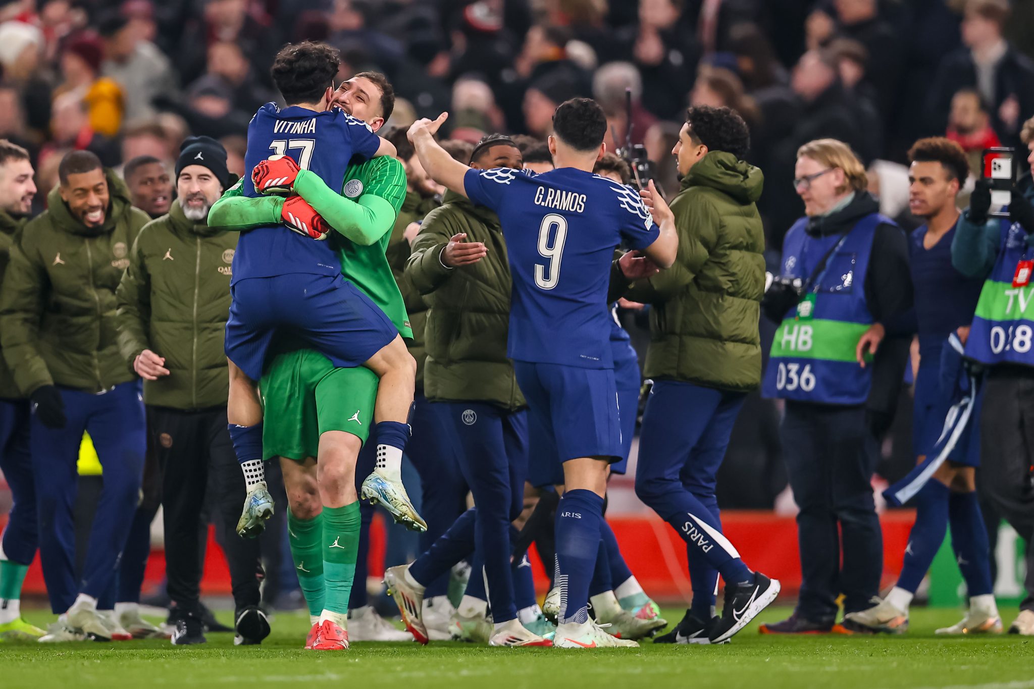 El PSG elimina a Liverpool en Anfield y avanza a cuartos de la Champions League