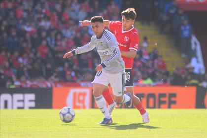 Alan Velasco, de Boca Juniors, durante el partido ante Independiente por el Torneo Clausura 2026